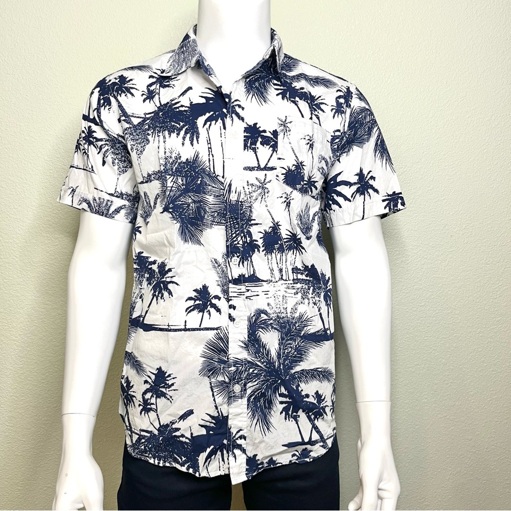 COASTAL white and blue Hawaiian / Aloha shirt